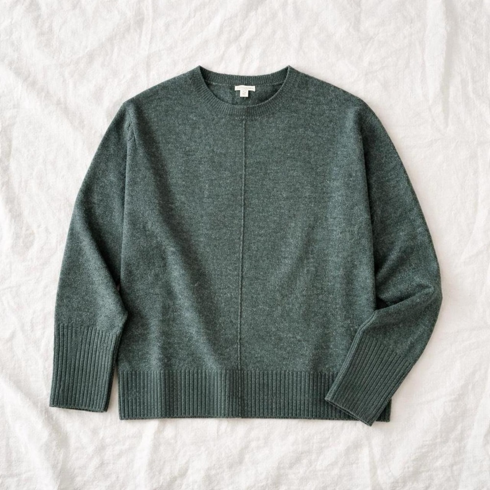 Legendary Outfitters Green Knit Sweater XL Extra Super Soft